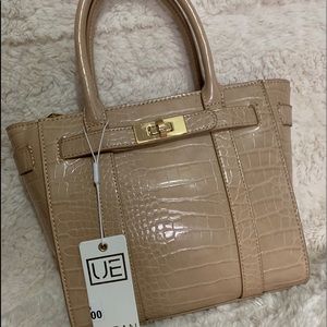 Sturdy Urban Expression Cream Purse